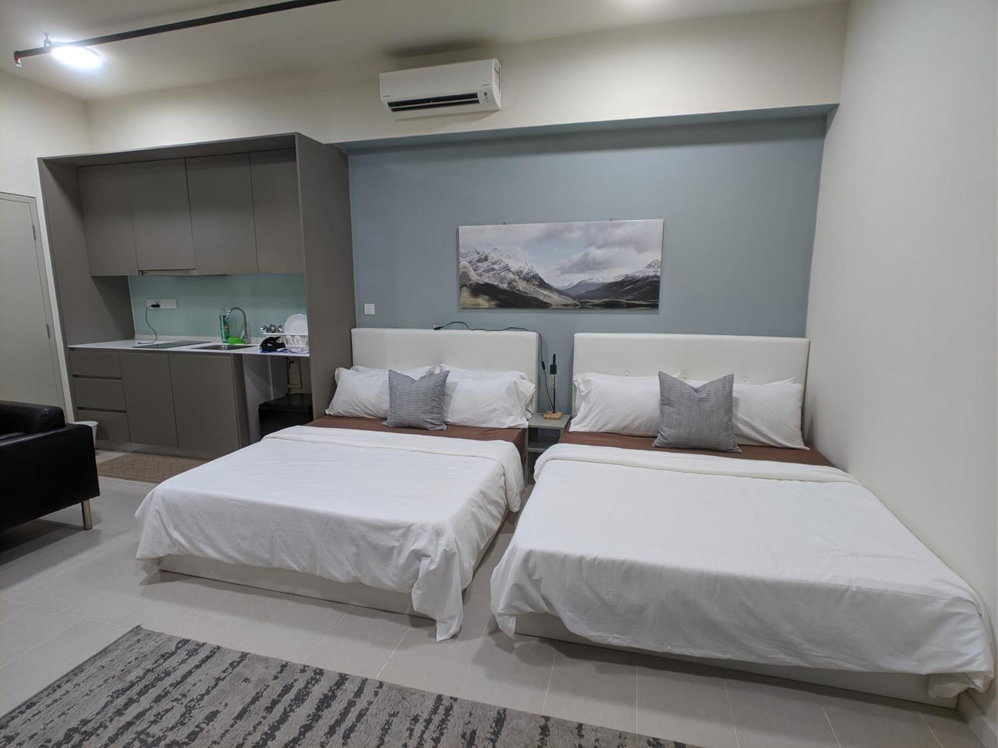 Tamarind Or D'pulze Or Domain Neocyber, Click Selection For Location And Pics Apartment