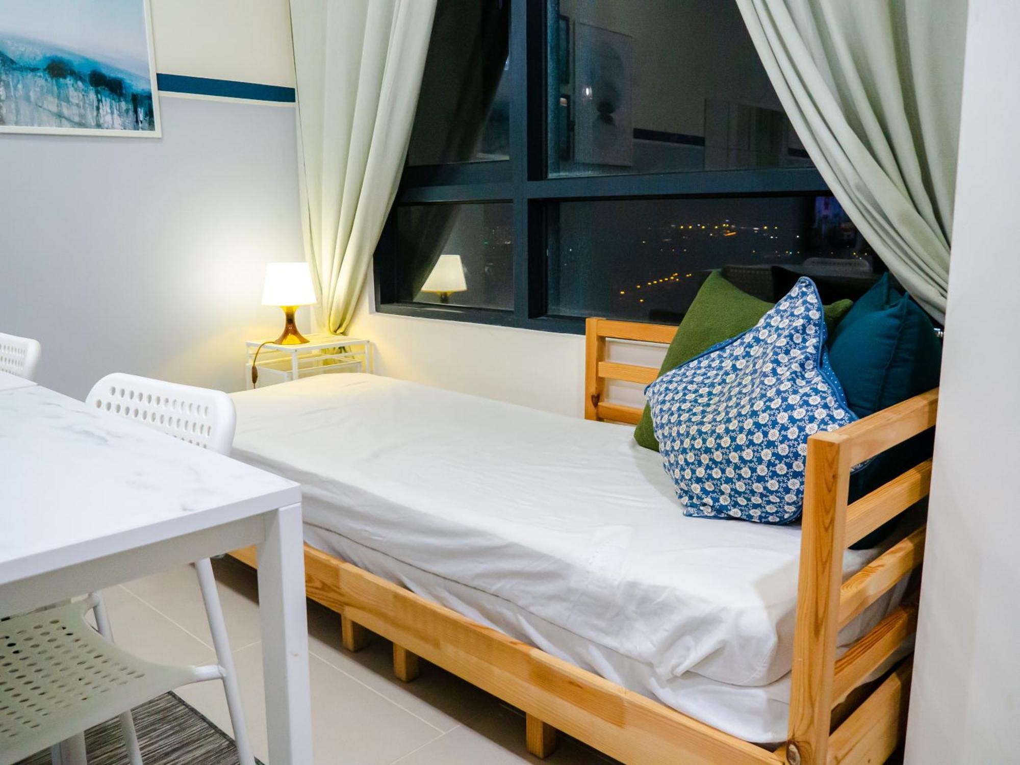 Tamarind Or D'pulze Or Domain Neocyber, Click Selection For Location And Pics Apartment *